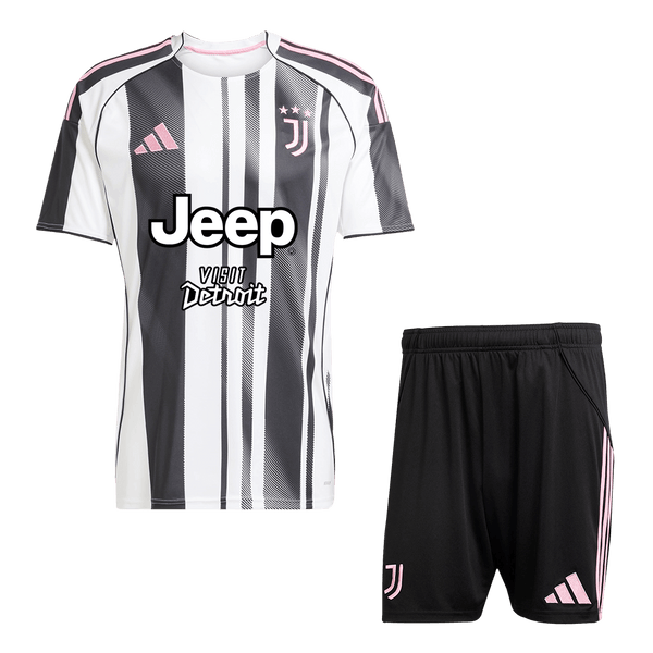 Juventus hjemmedraktersett 2025/26