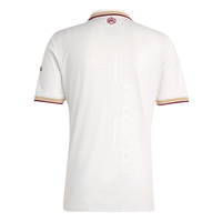 $8,9 Arsenalin kolmospaitamallisto 2025/26